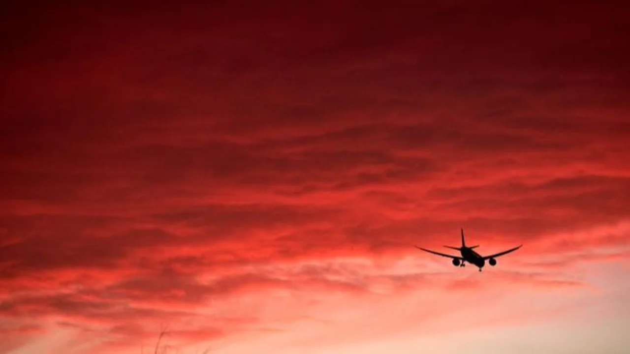 El cielo se tiñó de rojo en una localidad de China.