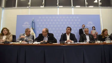 Dictamen de mayoría para el proyecto de reforma de la Ley de Compre Argentino