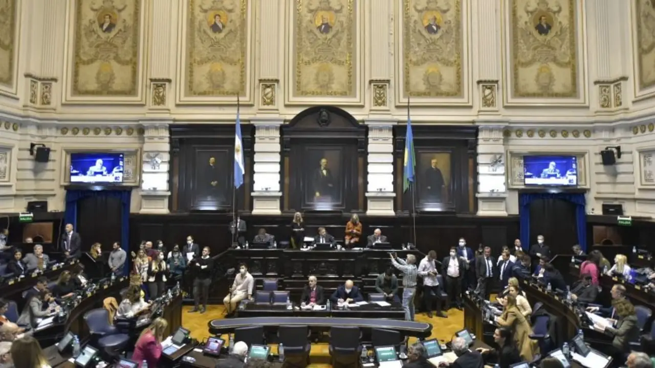 Macri se metió en la Legislatura bonaerense para frenar un beneficio a jubilados