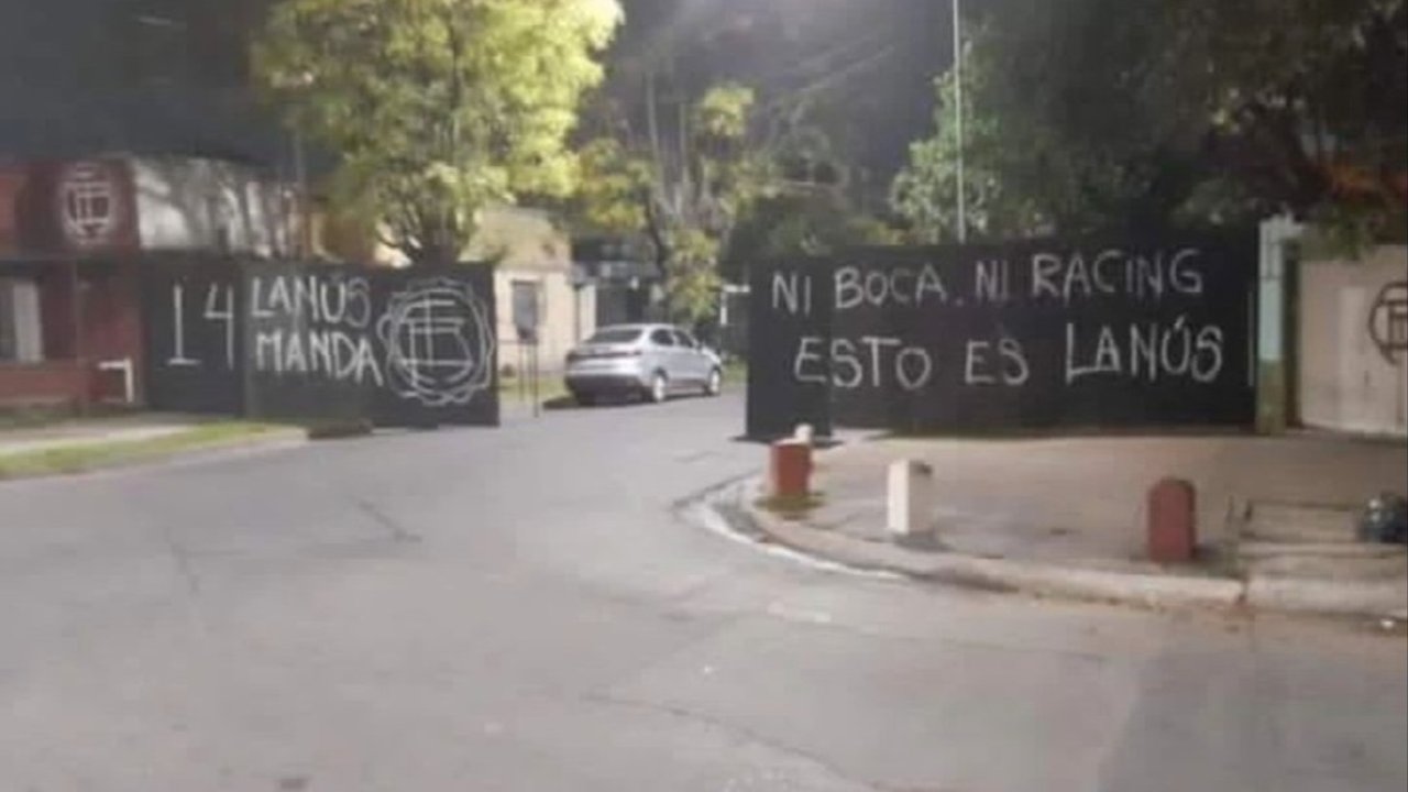 Amenzas de hinchas de Lanús en la previa de Boca-Racing