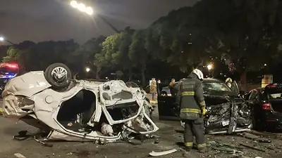 Los videos del impactante choque múltiple en Palermo: dos muertos y diez heridos Los videos del impactante choque múltiple en Palermo: dos muertos y diez heridos