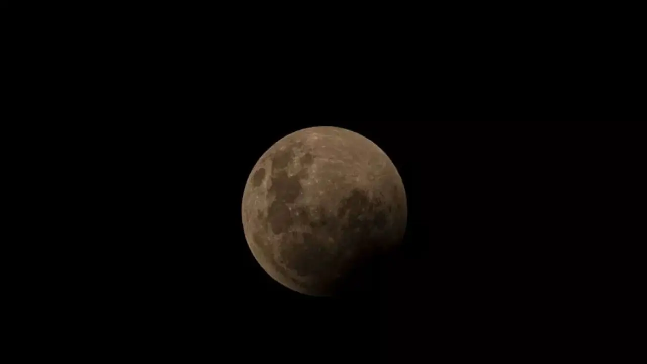 Eclipse lunar.