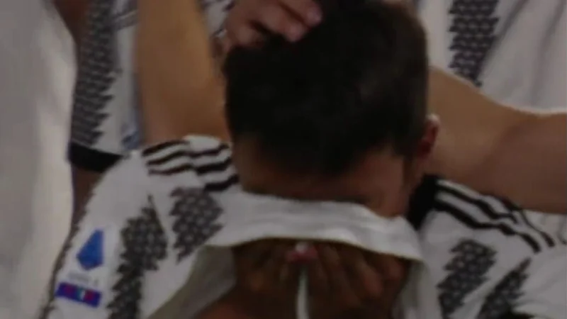 El llanto desconsolado de Paulo Dybala tras su adiós en la Juventus