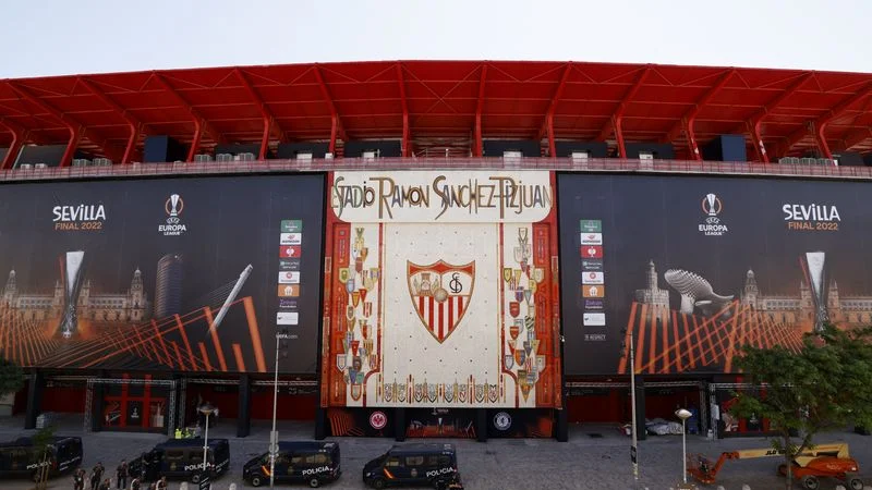 La policía advierte de una posible invasión de hinchas en Sevilla por la Europa League