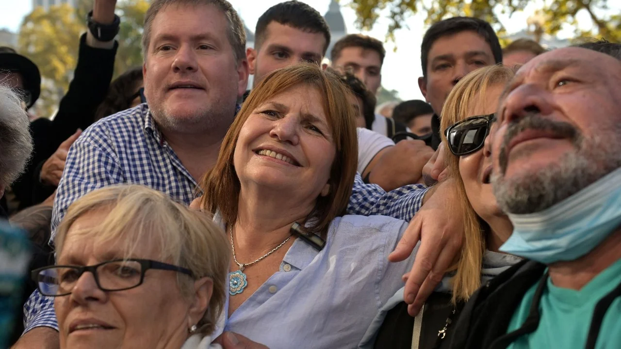 Bullrich no se arrepintió por la fake news de las vacunas Pfizer 