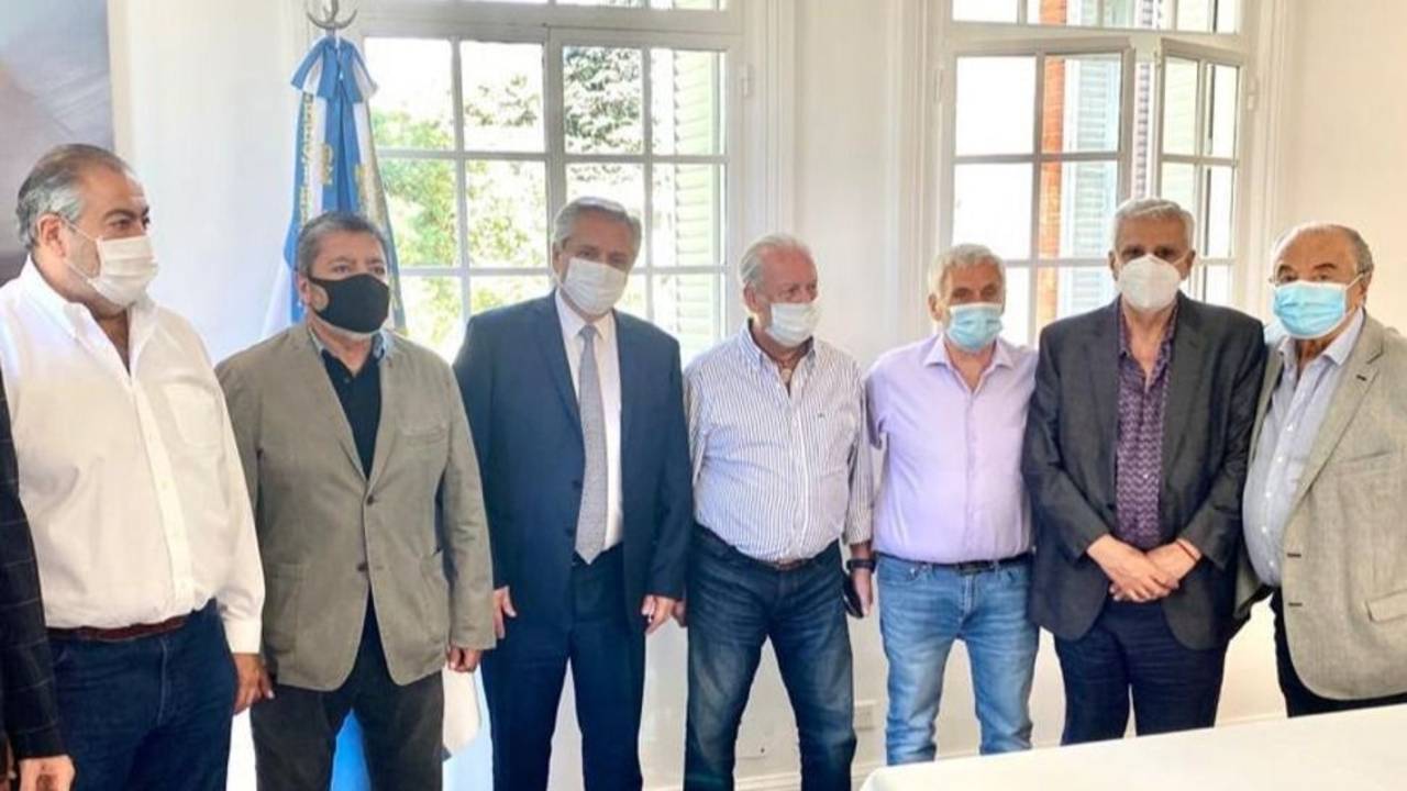 La Uocra organiza un acto para darle un "baño de peronismo" a Alberto Fernández
