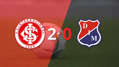 Doblete de Edenílson en el triunfo 2-0 de Internacional frente a Independiente Medellín Doblete de Edenílson en el triunfo 2-0 de Internacional frente a Independiente Medellín