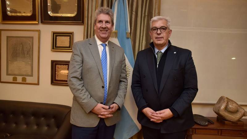 El Gobierno busca mejorar la producción en el agro y firma acuerdos de investigación