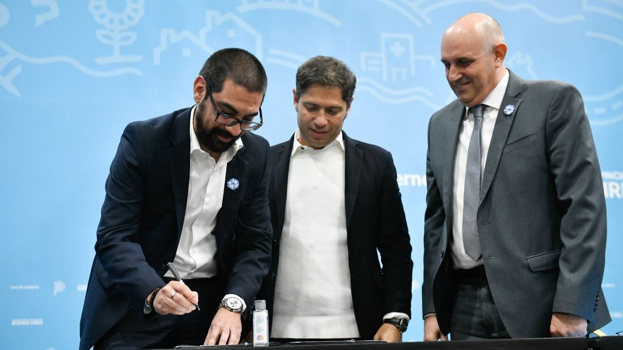 Kicillof anunció millonarias inversiones en los puertos de la provincia de Buenos Aires