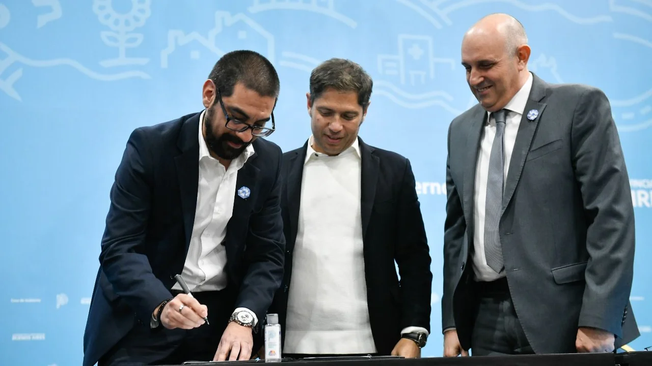 Kicillof anunció millonarias inversiones en los puertos de la provincia de Buenos Aires