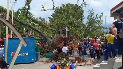Fuertes lluvias dejaron destrozos y damnificados en la capital hondureña Fuertes lluvias dejaron destrozos y damnificados en la capital hondureña