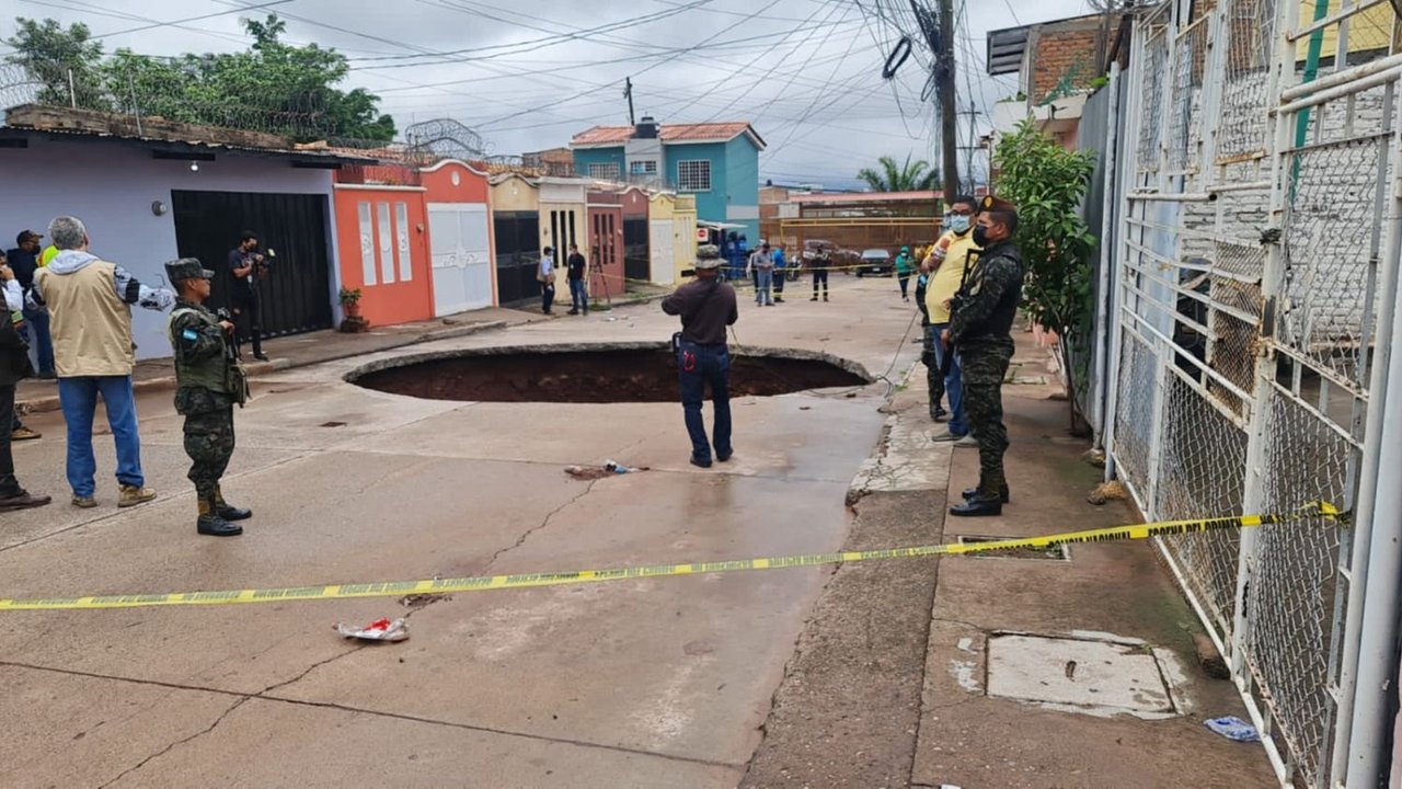 Fuertes lluvias dejaron destrozos y damnificados en la capital hondureña