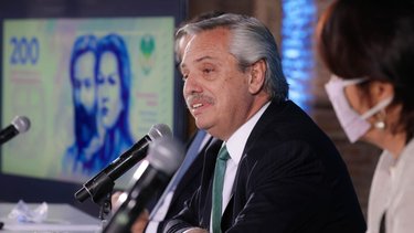 Alberto resaltó el valor de recuperar a los próceres en los billetes