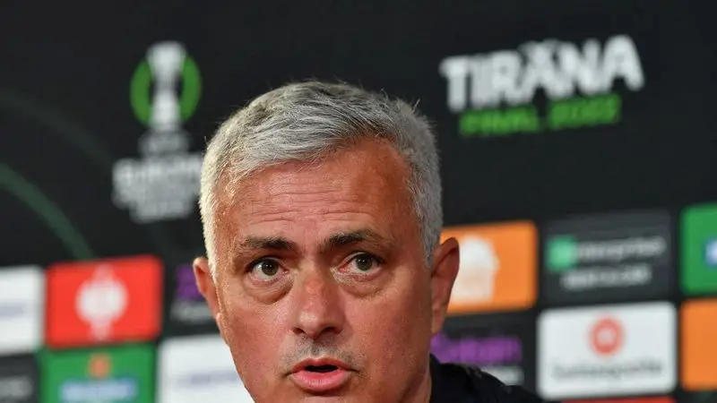 Mourinho buscará un logro continental extraordinario cuando Roma juegue final de Conference League