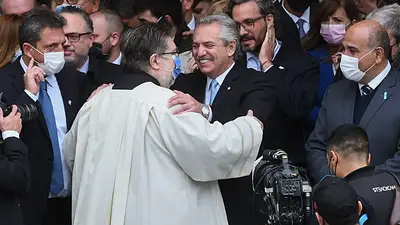El mensaje de Poli frente a Alberto Fernández: "La vida subsiste donde hay vínculo y comunión" El mensaje de Poli frente a Alberto Fernández: "La vida subsiste donde hay vínculo y comunión"