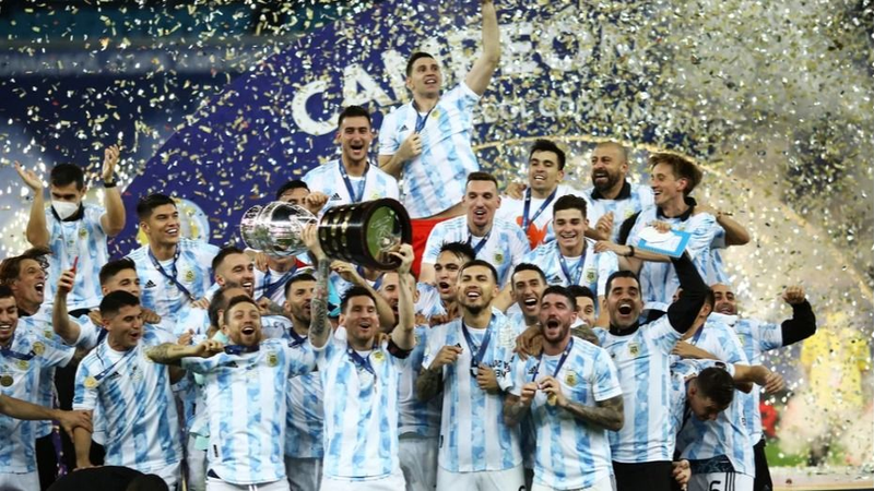 Lionel Messi y Lionel Scaloni, las figuras de La Scaloneta.