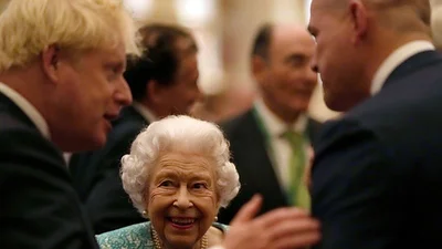 Boris Johnson saluda a "Isabel la Grande" antes del Jubileo de Platino de la reina Boris Johnson saluda a "Isabel la Grande" antes del Jubileo de Platino de la reina
