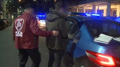 Palermo: chocó, se fugó y su madre lo entregó a la policía Palermo: chocó, se fugó y su madre lo entregó a la policía