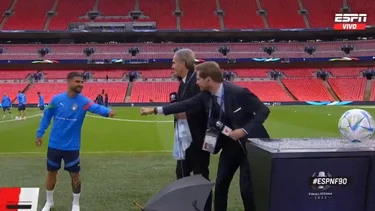 Insigne se acercó a Vignolo y Ruggeri y los sorprendió con un gran homenaje