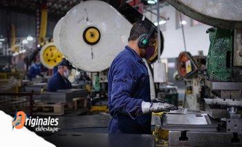 Por la apertura económica indiscriminada de Milei, proyectan la pérdida de 430.000 empleos | Importaciones