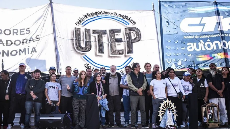 En la 9 de Julio, organizaciones sociales repudiaron el "apriete" del FMI