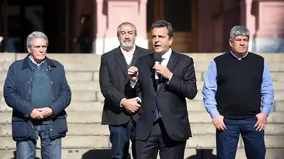 Elecciones 2023: la CGT se abroquela detrás de Massa y lo elige como candidato Elecciones 2023: la CGT se abroquela detrás de Massa y lo elige como candidato