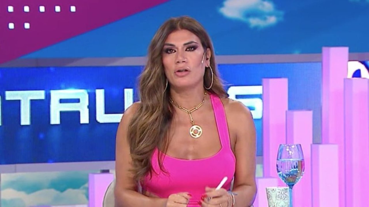 Flor de la V conduciendo Intrusos