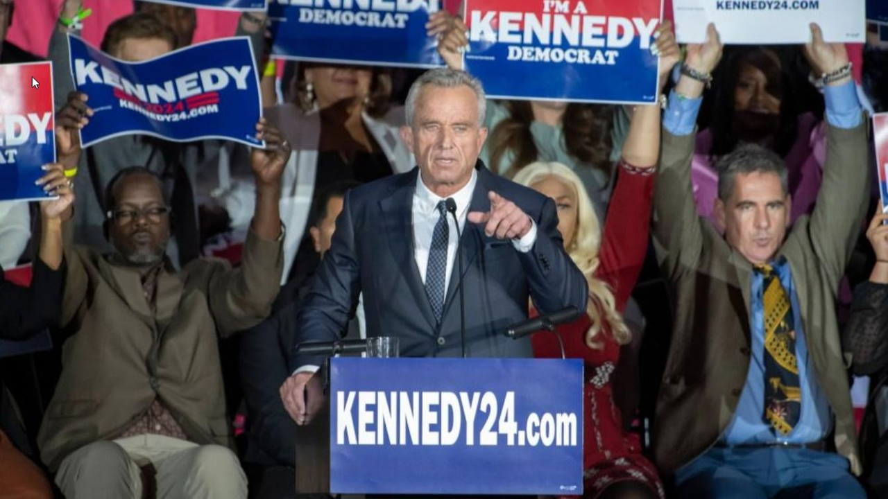 El hijo de Bobby Kennedy quiere ser presidente y promete indulto a Assange y Snowden