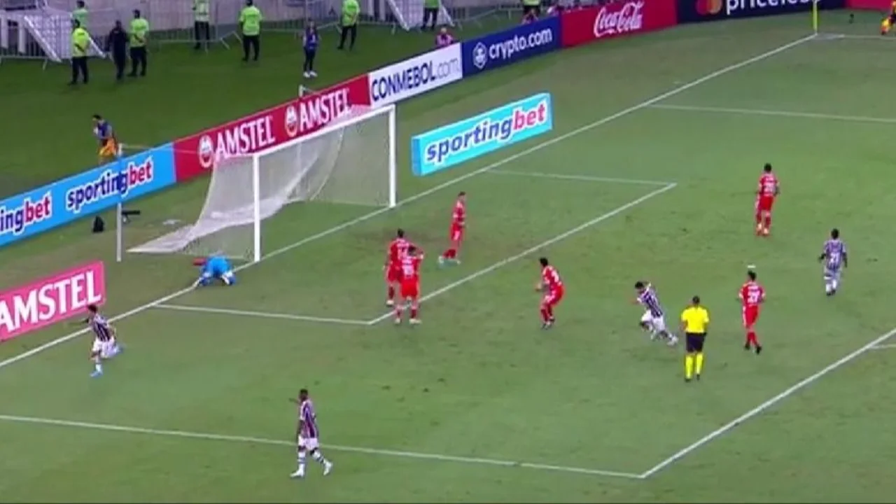 El grito enfurecido de Enzo Pérez contra sus compañeros tras el gol que sufrió River
