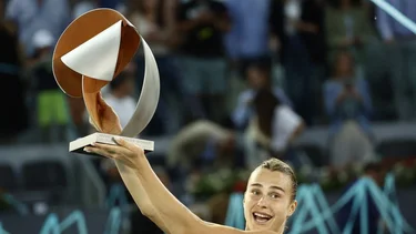 Sabalenka vence a la número uno del mundo Swiatek y gana el título en Madrid
