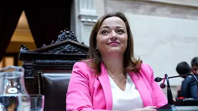 Cecilia Moreau, sobre la condena a Cristina Kirchner: “Tenemos que entender que hay que poner el cuerpo, no hay otra manera” Cecilia Moreau, sobre la condena a Cristina Kirchner: “Tenemos que entender que hay que poner el cuerpo, no hay otra manera”
