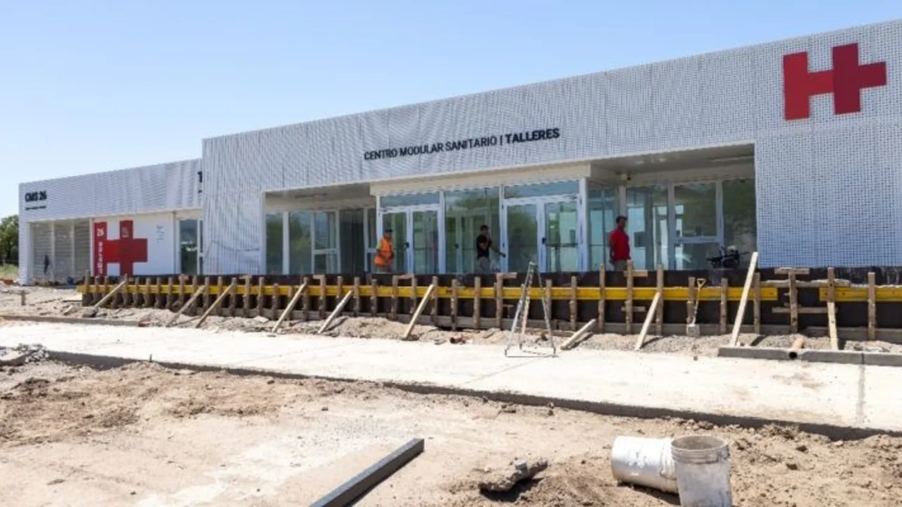 El municipio de Córdoba inauguró como propio un hospital construido por Nación