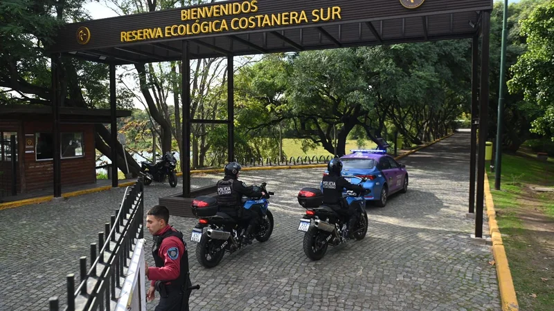 Denuncian que abusaron a una mujer en la Reserva Ecológica de CABA: buscan por tierra y por aire al culpable
