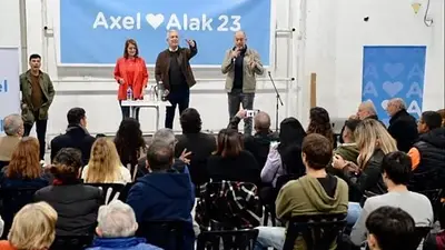 Elecciones 2023: Julio Alak camina en La Plata y busca votos para Kicillof Elecciones 2023: Julio Alak camina en La Plata y busca votos para Kicillof
