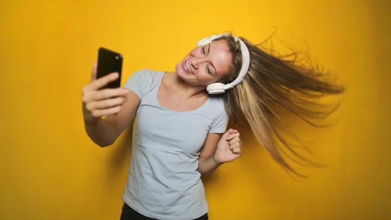 Ansiedad y adicción: ¿qué dice la ciencia sobre el fenómeno imparable de las selfies?