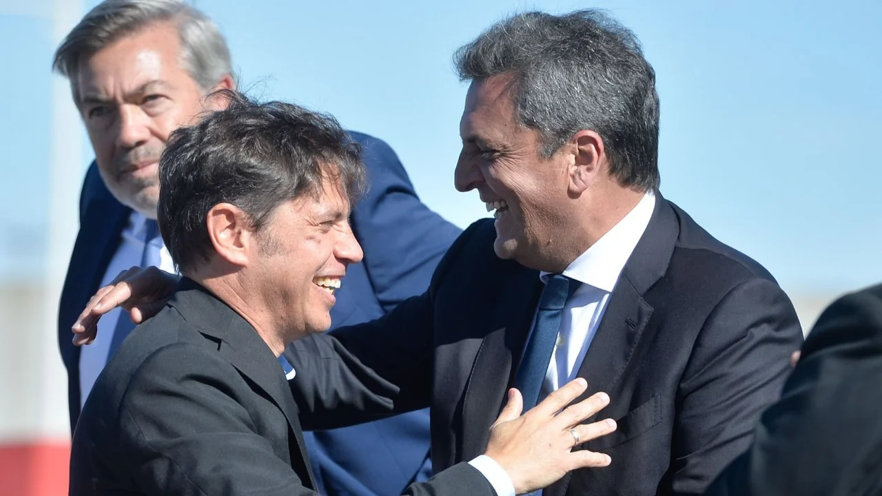 Kicillof inaugura obras y milita la boleta de Massa en la costa bonaerense
