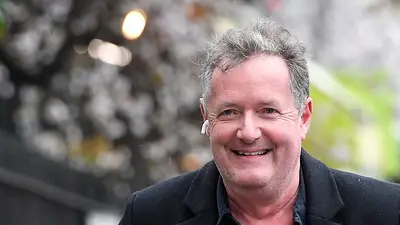 Piers Morgan conocía la intercepción telefónica, según el biógrafo del príncipe Enrique Piers Morgan conocía la intercepción telefónica, según el biógrafo del príncipe Enrique