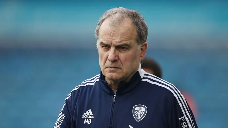 Uruguay anuncia a argentino Marcelo Bielsa como entrenador para selección de fútbol