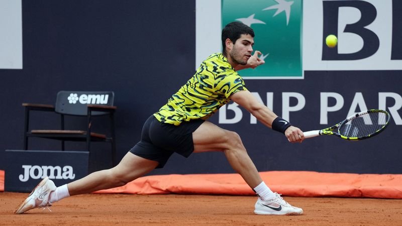 Alcaraz cae sorprendido en Roma por el húngaro Marozsan