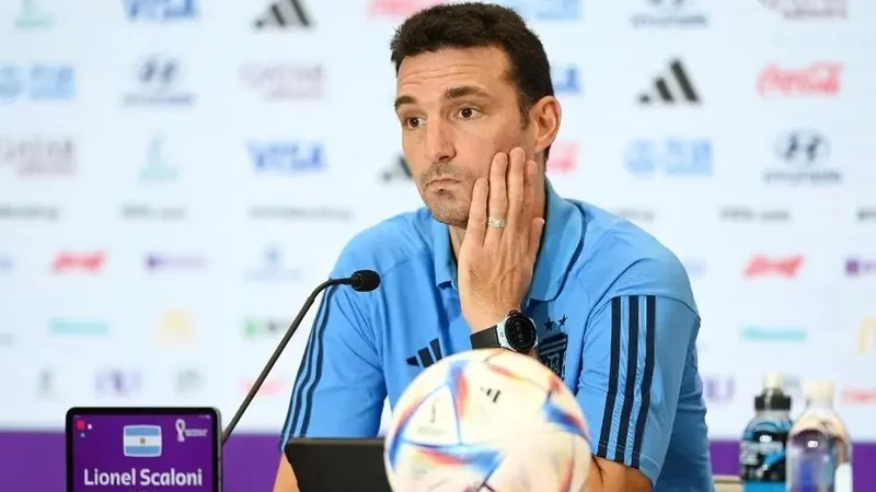 Selección Argentina, Lisandro Martínez, Lionel Scaloni. 
