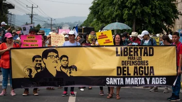 El Salvador: persecución a líderes campesinos e interés minero