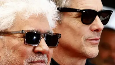 El western gay de Almodóvar atrae a una multitud en Cannes, incluso sin Pedro Pascal El western gay de Almodóvar atrae a una multitud en Cannes, incluso sin Pedro Pascal