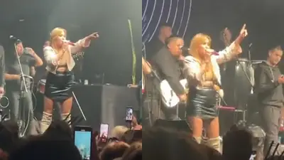 Qué pasó con Karina la Princesita y por qué detuvo su recital para insultar a unos hombres del público. Qué pasó con Karina la Princesita y por qué detuvo su recital para insultar a unos hombres del público.
