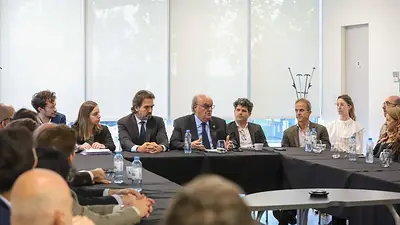 De Mendiguren se reunió con la Cámara Argentina de Biotecnología (CAB) De Mendiguren se reunió con la Cámara Argentina de Biotecnología (CAB)