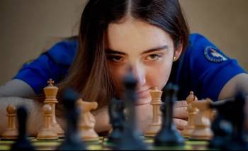 Candela tiene 16 años, ganó un torneo continental de ajedrez y ahora va por el mundial | Historias de vida