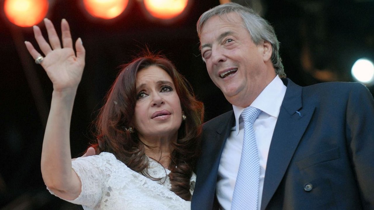 Elecciones 2023: para el 25 de mayo, Cristina Kirchner publicó un afiche con la imagen de Néstor