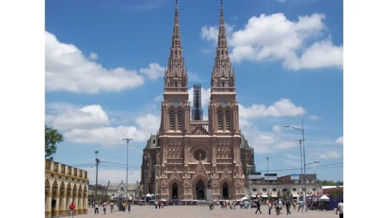 Principales iglesias de Argentina: Basílica de Luján