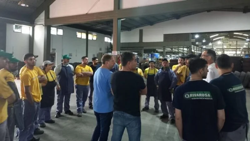 Gremio del caucho acordó un aumento del 34% hasta agosto para trabajadores de la industria