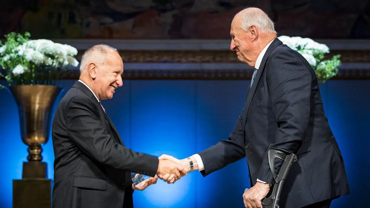 Luis Caffarelli, el argentino que recibió el "Nobel" de matemáticas en Noruega