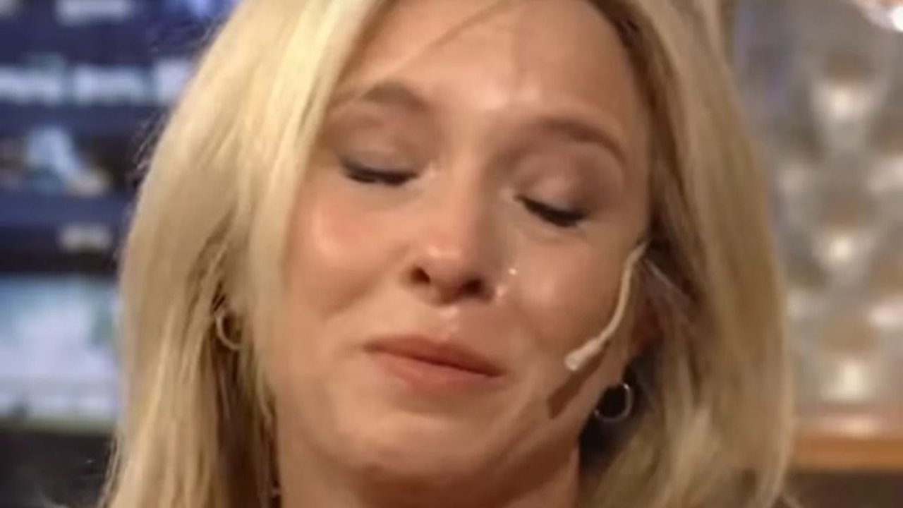 Carla Peterson triste por la muerte de Hugo Medrano